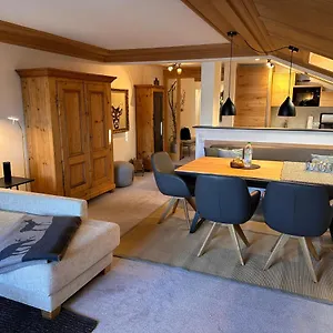  Apartment Aufwind